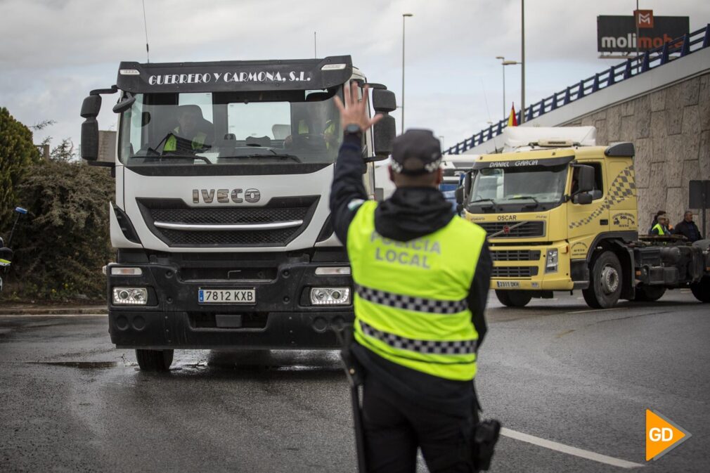 Protestas de los transportistas en MercaGranada