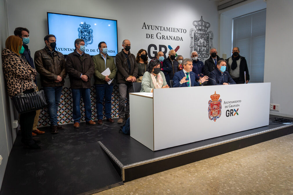 Grupo Popular César Díaz Comité Afectados por los Ruidos en Granada (2 de 3)