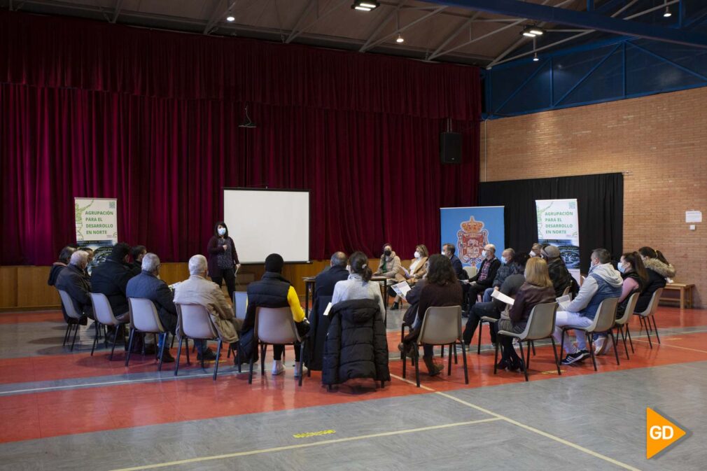 Reunion de vecions con medios de comunicacion zona norte Carlos Gijon