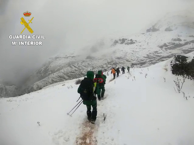 Guardia Civil rescate Sierra Nevada