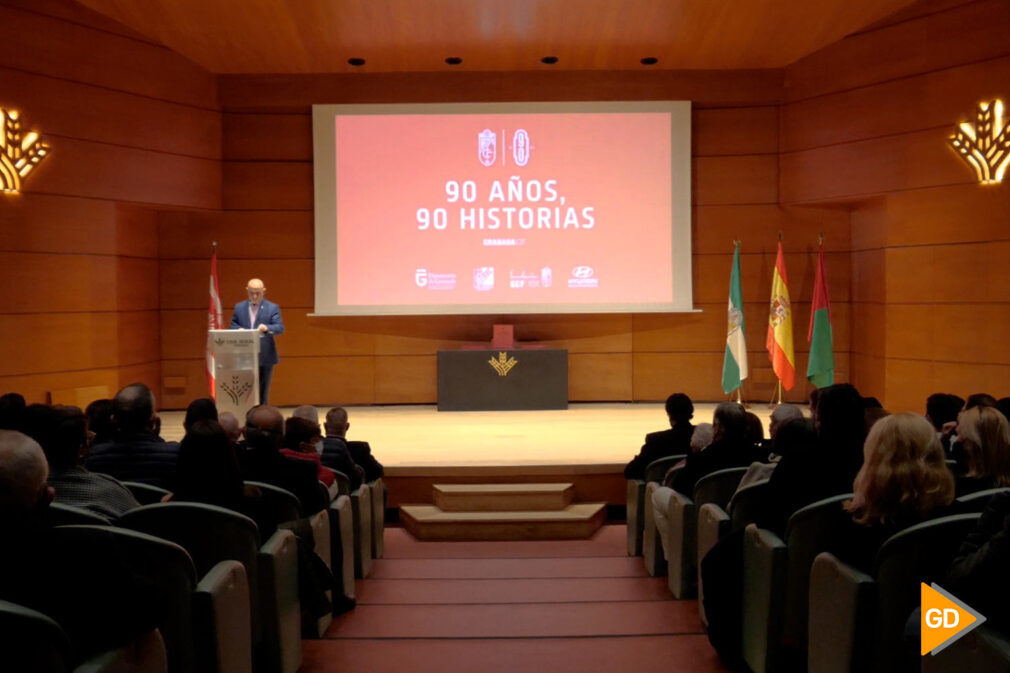 FOTOS El Granada CF ha presentado el libro '90 años, 90 historias' coincidiendo con su 91 aniversario - Javi Gea (4)