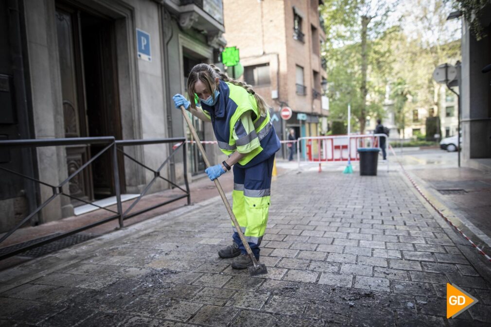 limpieza recogida cera Semana Santa en Granada Inagra