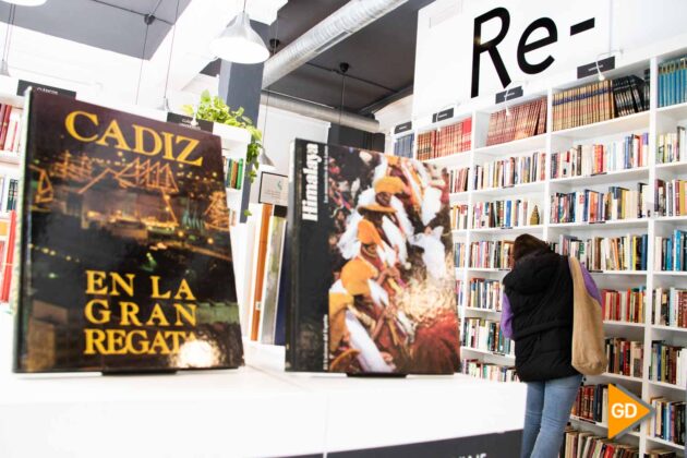 Libros en la librería Re-Read Granada | Foto: Dani B.