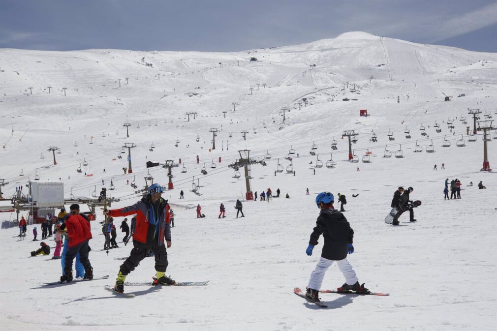 Granada.- Turismo.- Sierra Nevada cierra la temporada con 1,1 millones de usuarios y más del 70% de ocupación hotelera