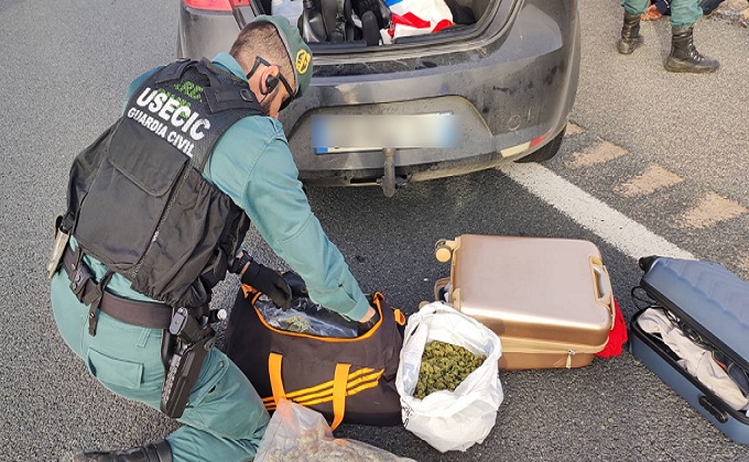 marihuana coche control a-92n guadix