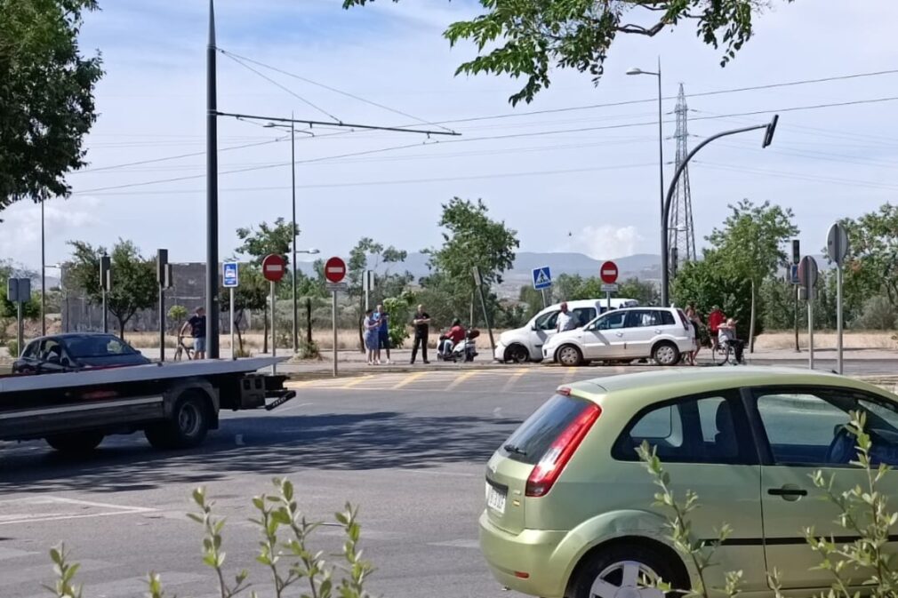 Accidente choque coches metro albolote