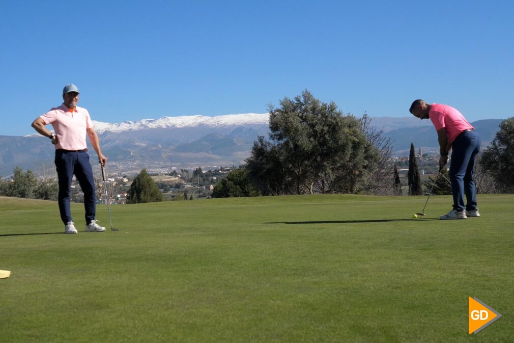 FOTOS La llegada de las temperaturas cálidas inicia la temporada alta del golf en Granada (2)