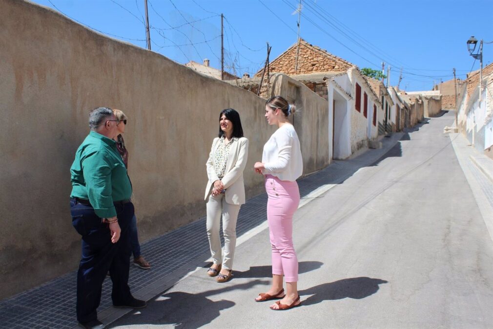 Inmaculada Lopez Calahorro y Manuel Gomez. Darro