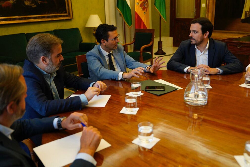 Reunión Paco Cuenca y Alberto Garzón con Jacobo Calvo