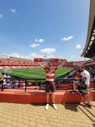 Adam Hanks, en el estadio | Foto: GD