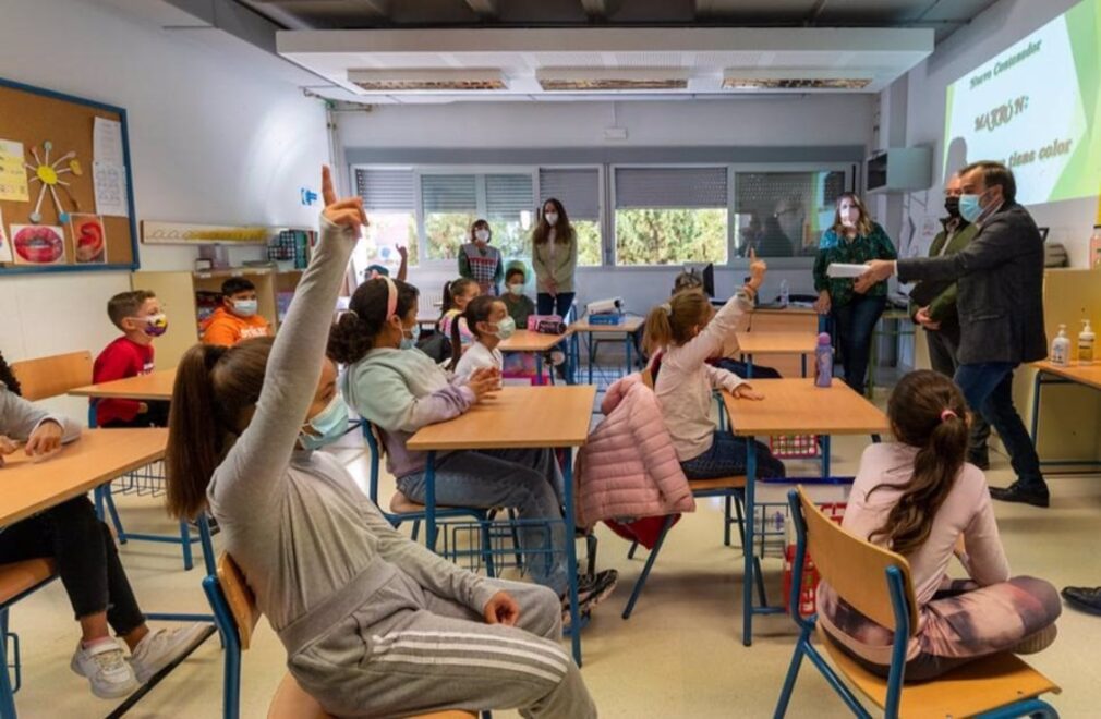 Granada.- Ayuntamiento y centros educativos impulsan las vocaciones científicas entre los escolares