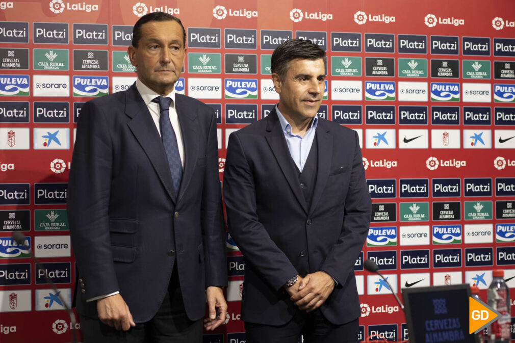 rueda de prensa de la consejera del Granada CF, Shopia Yang, el director general, Alfredo García Amado y el director deportivo, Nicolás Rodríguez Sánchez