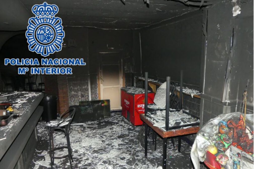 incendio provocado bar de Baza