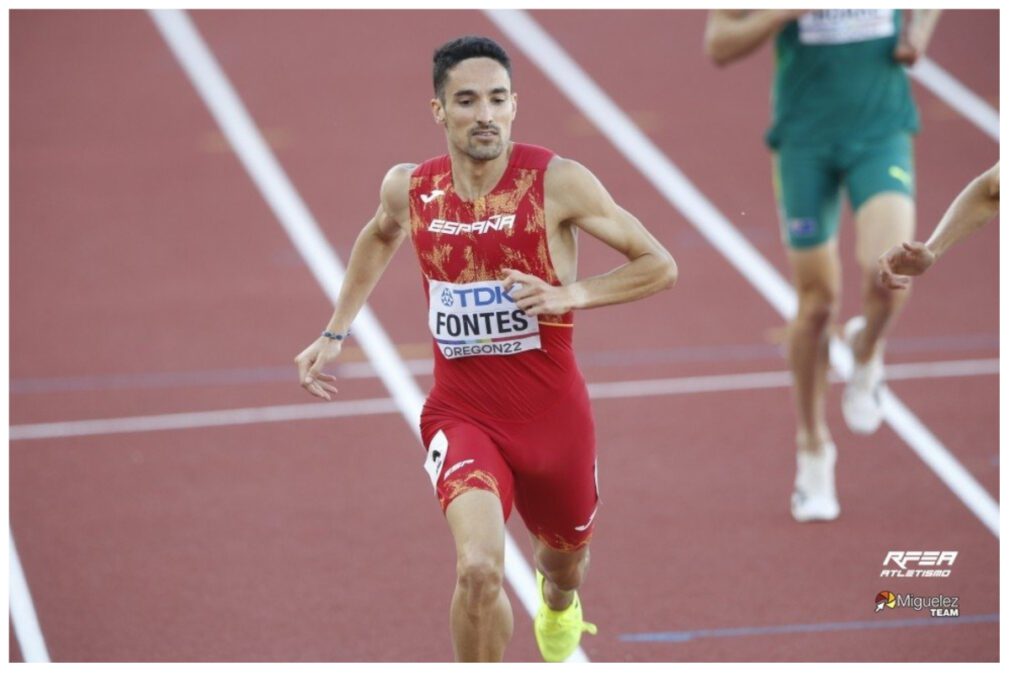 Ignacio Fontes cruza la línea de meta en las Semifinales I y consigue la clasificación para la final del Mundial de Atletismo de Oregón | Foto: RFEA