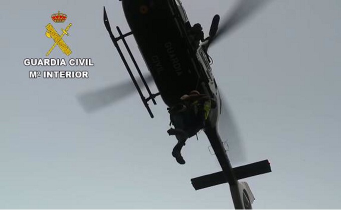 Helicóptero del Grupo de Montaña de la Guardia Civil