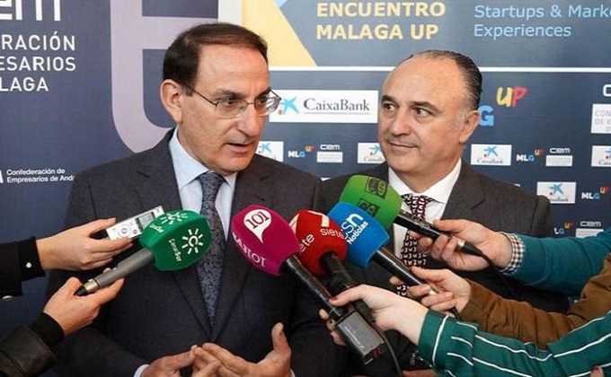 Javier González de Lara, presidente de la CEA, y Juan Ignacio Zafra, director territorial de CaixaBank en Andalucía