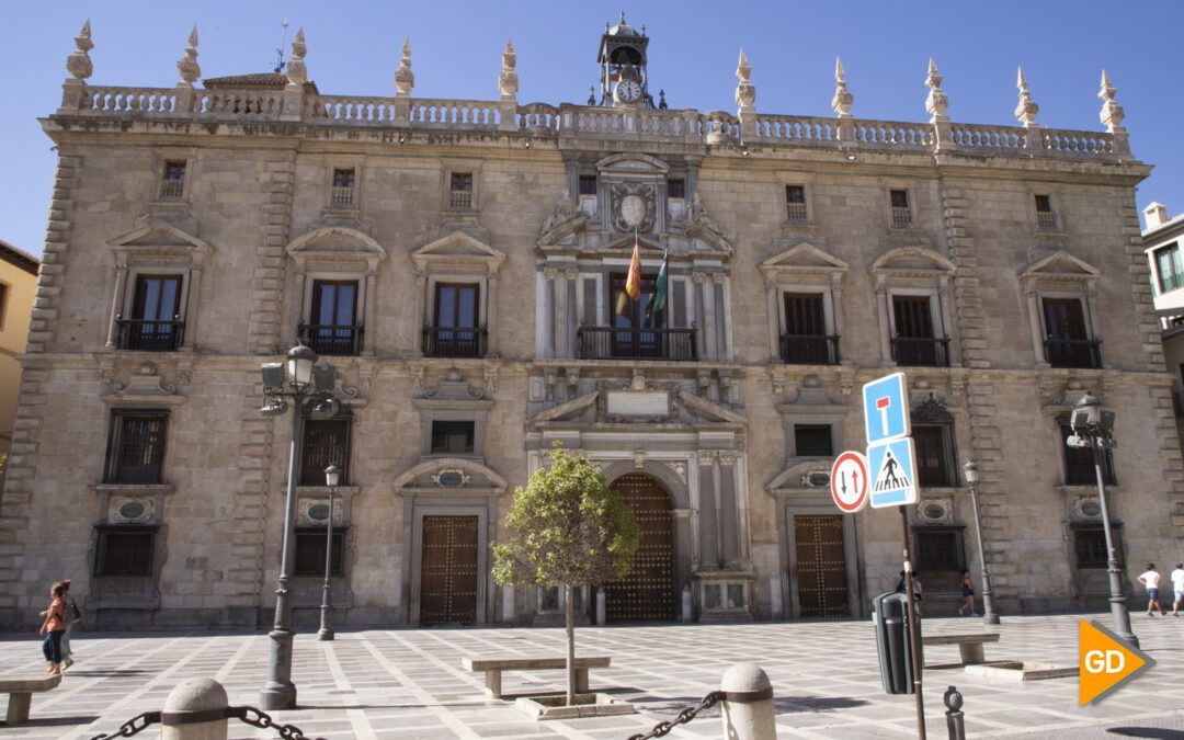 Juzgan este martes a un procesado al que piden seis años por fraude al SEPE con otros 25 acusados