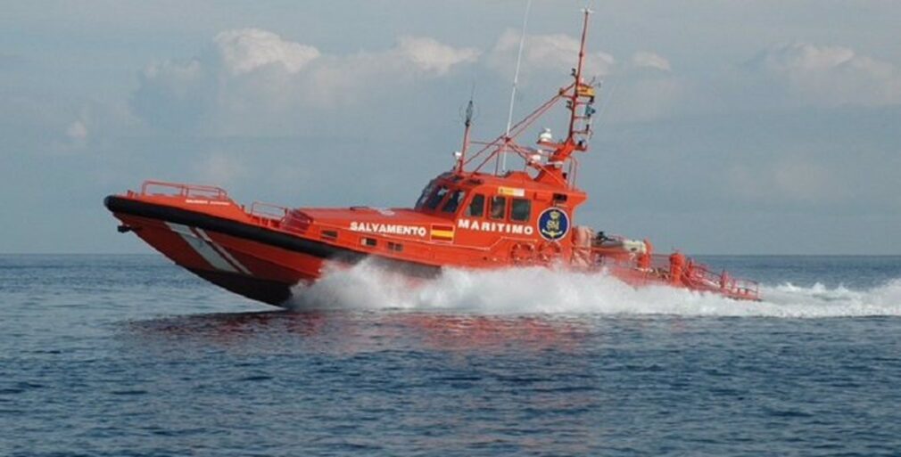 Granada.- Sucesos.- En buen estado ocho inmigrantes trasladados a Motril tras ser rescatados de una patera a la deriva