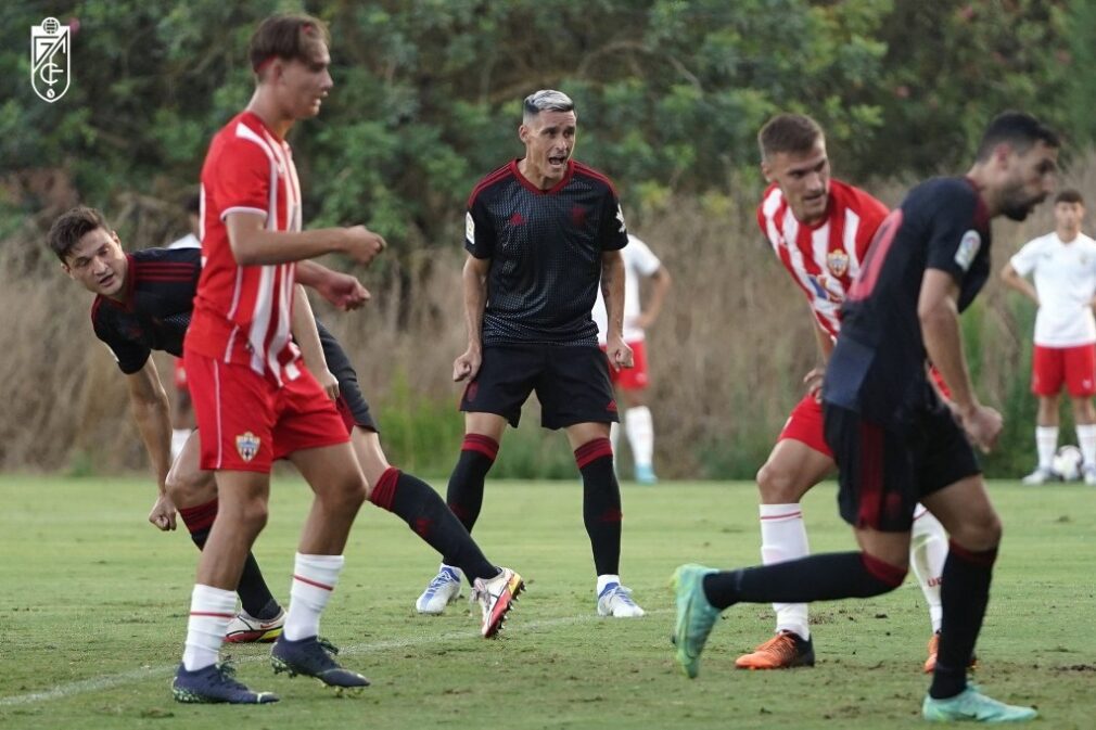 almeria-granada-cf-gol-miguel-rubio-pretemporada