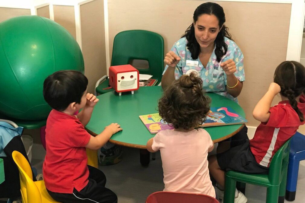 andalucia-atencion-temprana-niños-hospital-salud-infantil-niño-niña-menores-menor