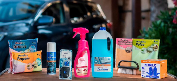 Este spray limpiador deja reluciente el salpicadero de tu coche y