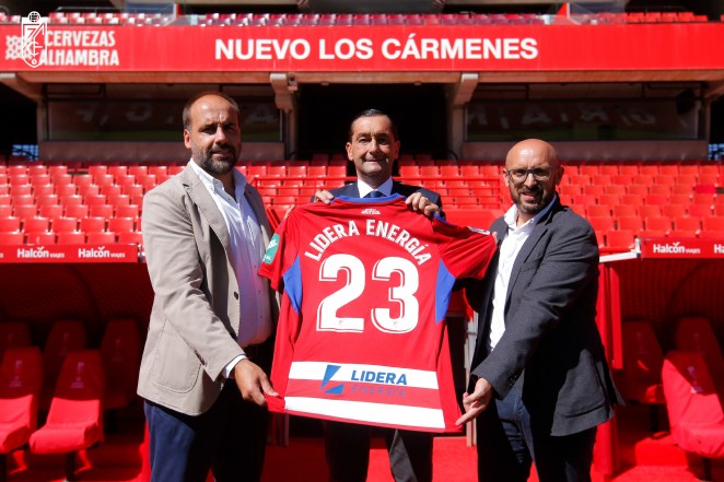 Firma acuerdo de patrocinio Granada CF y Lidera Energía