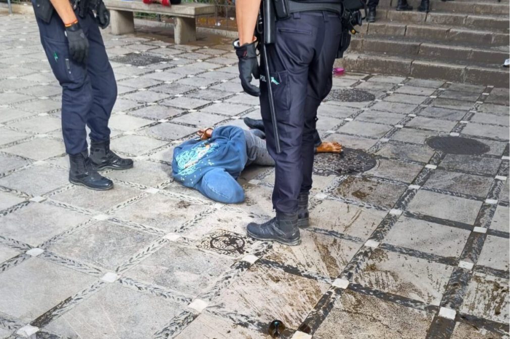 Mujer plaza santa ana detenida Policía Local de Granada