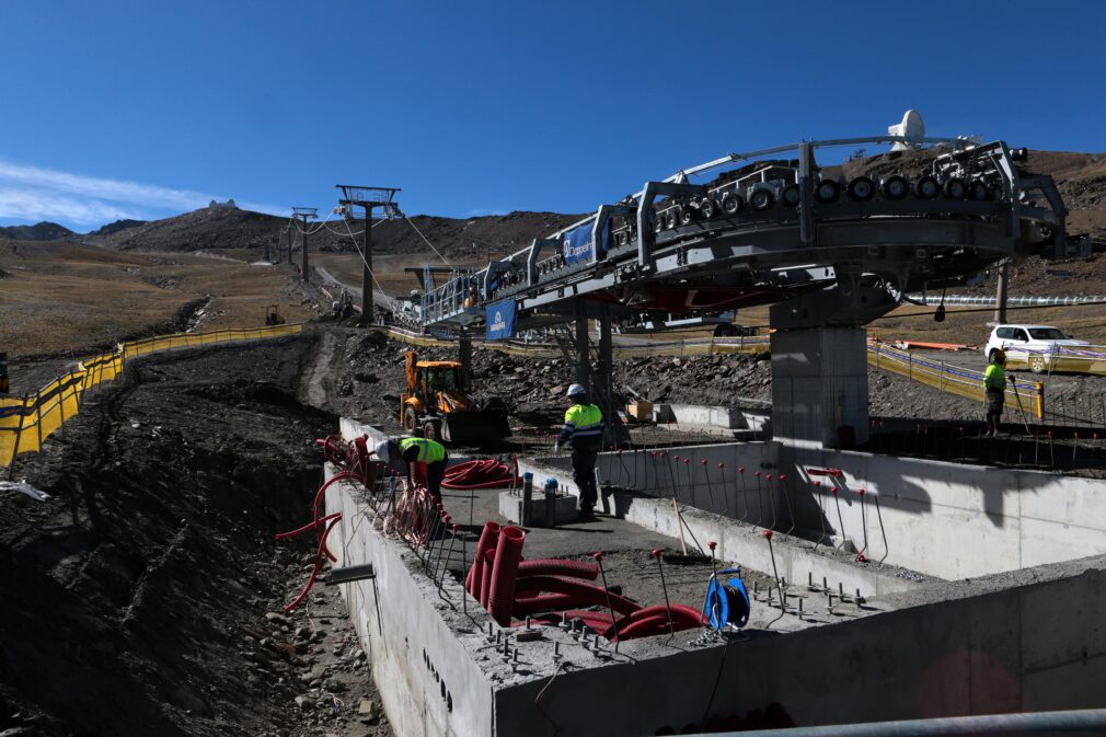 Obras telesillas Sierra Nevada