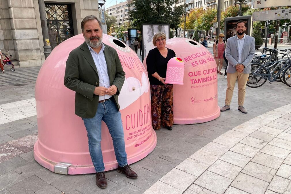 Campaña Recicla por ellas-ayuntamiento-granada-ecovidrio-cancer-mama