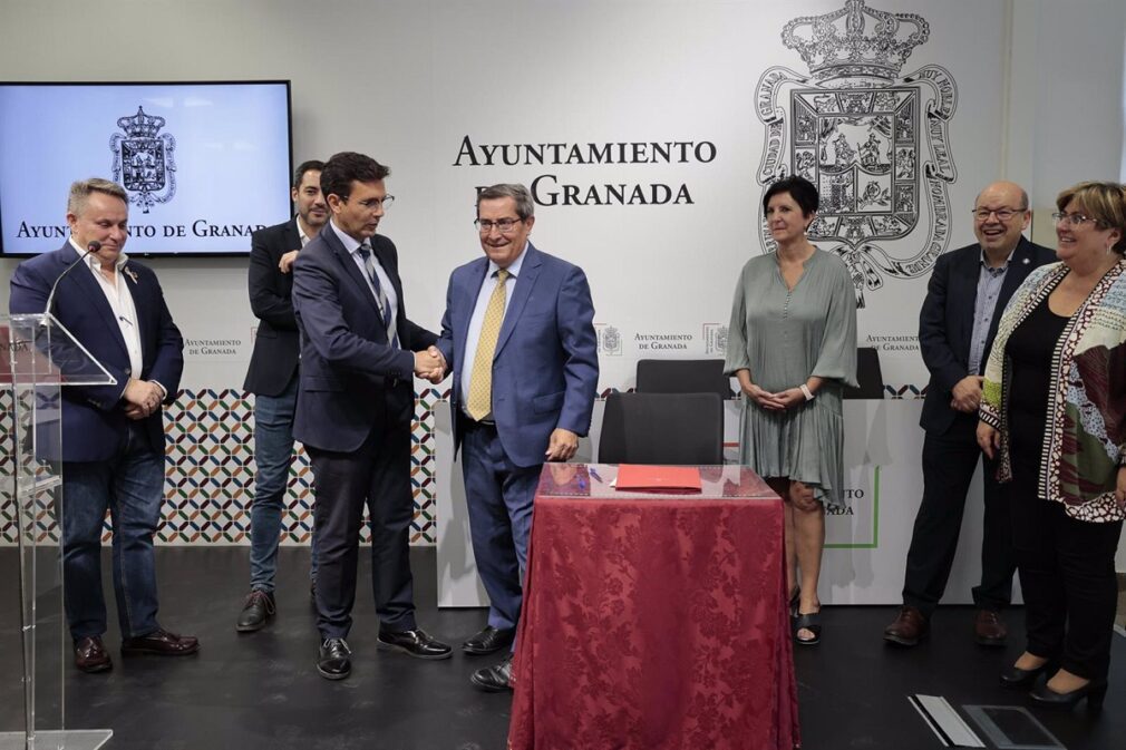 Granada.- Turismo.- El Ayuntamiento y la Diputación firman un convenio para impulsar la plataforma Tur-in-Granada