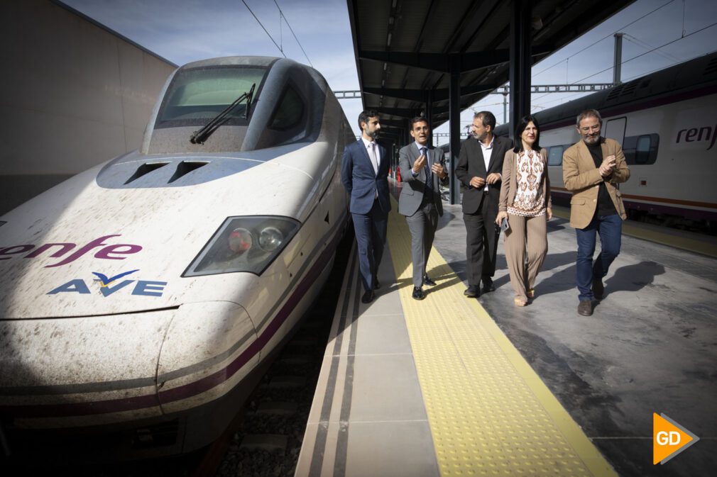 Xavier Flores y Paco Cuenca informan sobre el proyecto de ampliación de la estación de tren