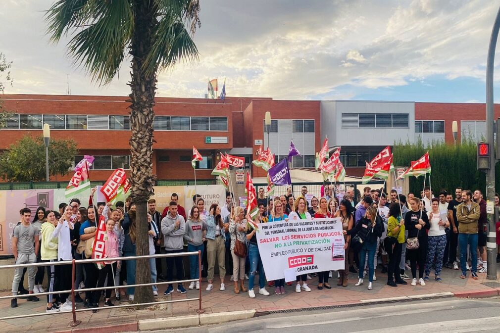 concentracion CCOO en IES Bueno Crespo de Armilla