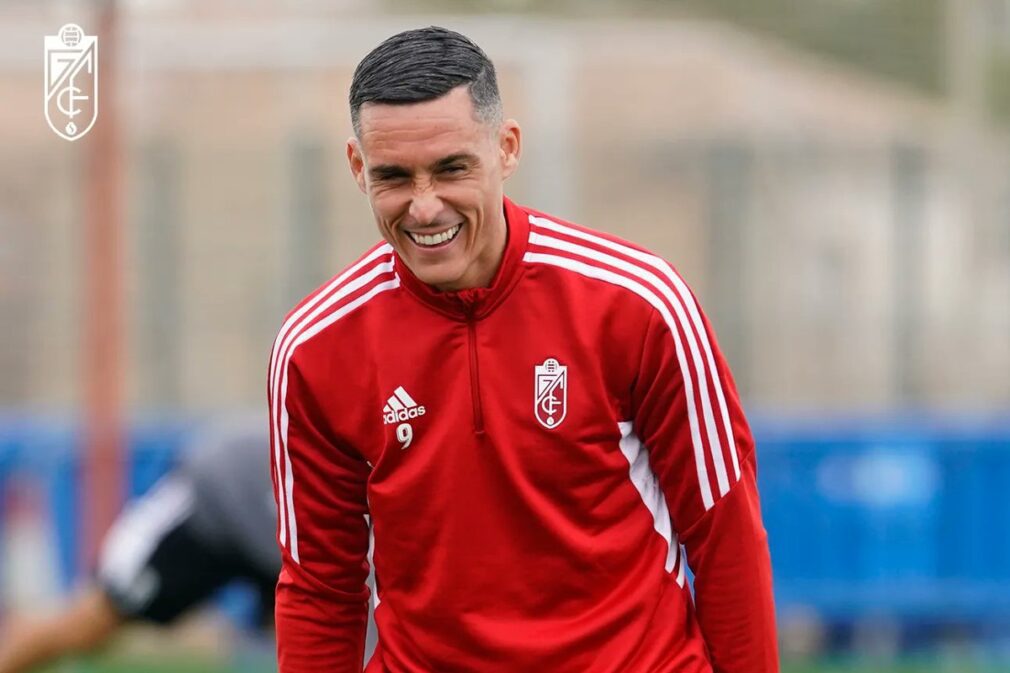 jose-callejon-entrenamiento-granada-cf