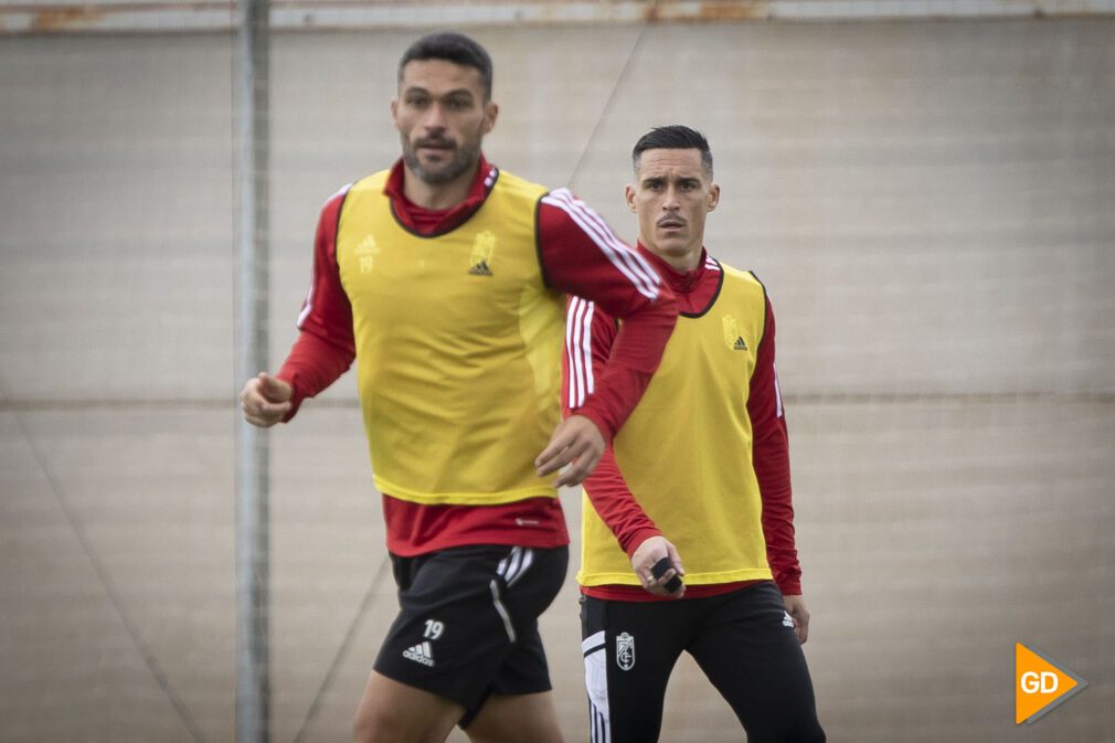 Entrenamiento del Granada CF en la ciudad deportiva