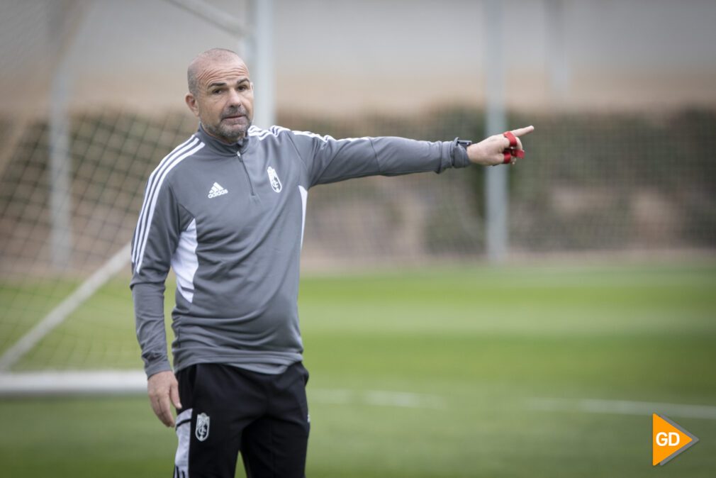 Entrenamiento del Granada CF en la ciudad deportiva