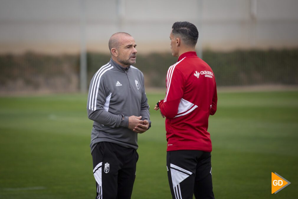 Entrenamiento del Granada CF en la ciudad deportiva