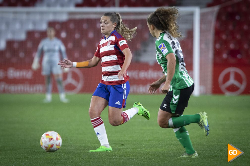 Partido de Copa de la Reina entre el Granada CF Femenino y el Real Betis Femenino