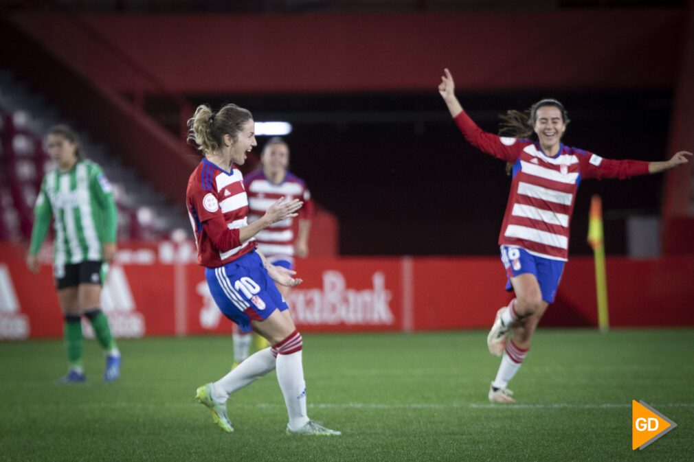 Partido de Copa de la Reina entre el Granada CF Femenino y el Real Betis Femenino