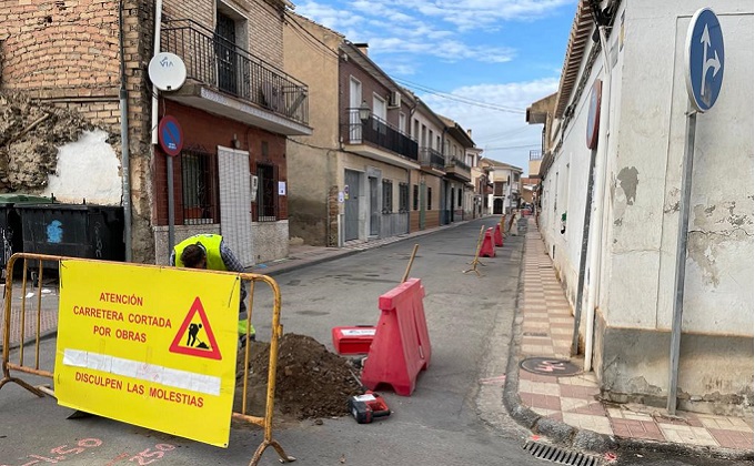 Inicio obras calle Tarragona de Armilla