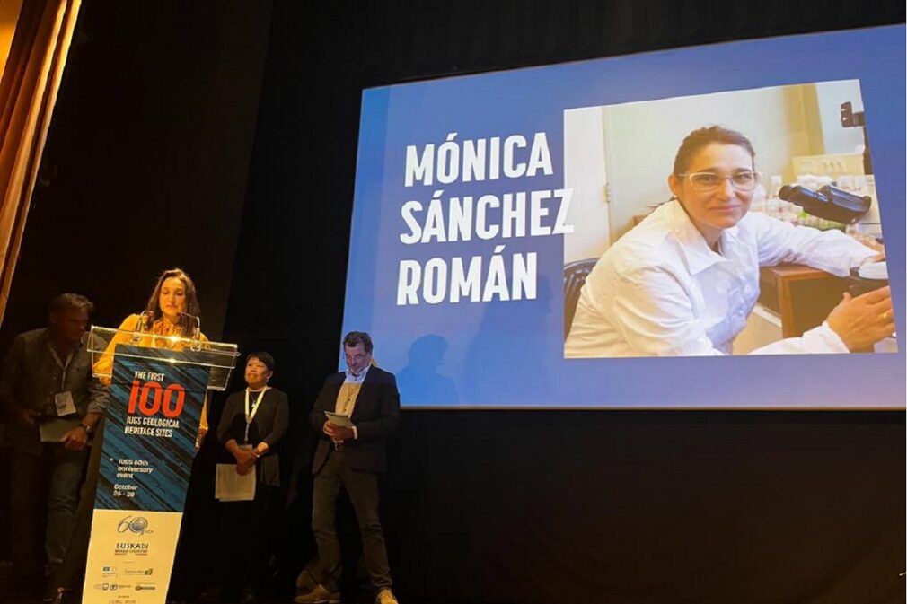 Mónica Sánchez recibe la Medalla de Geociencias