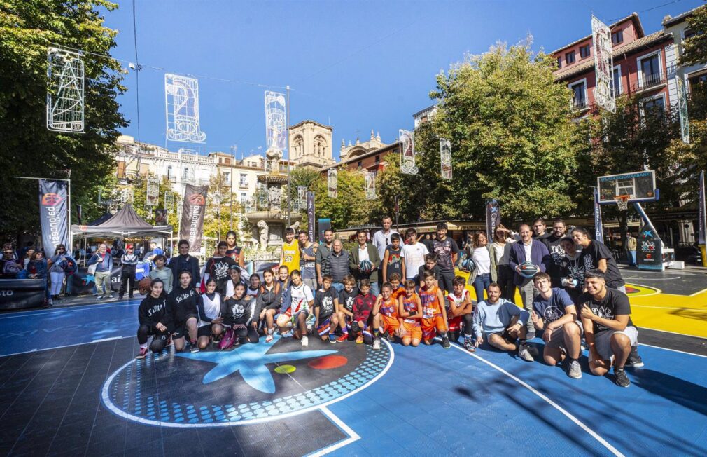Granada.- Granada vive otra gran fiesta del Plaza 3x3 CaixaBank con la participación de 192 jugadores en 48 equipos