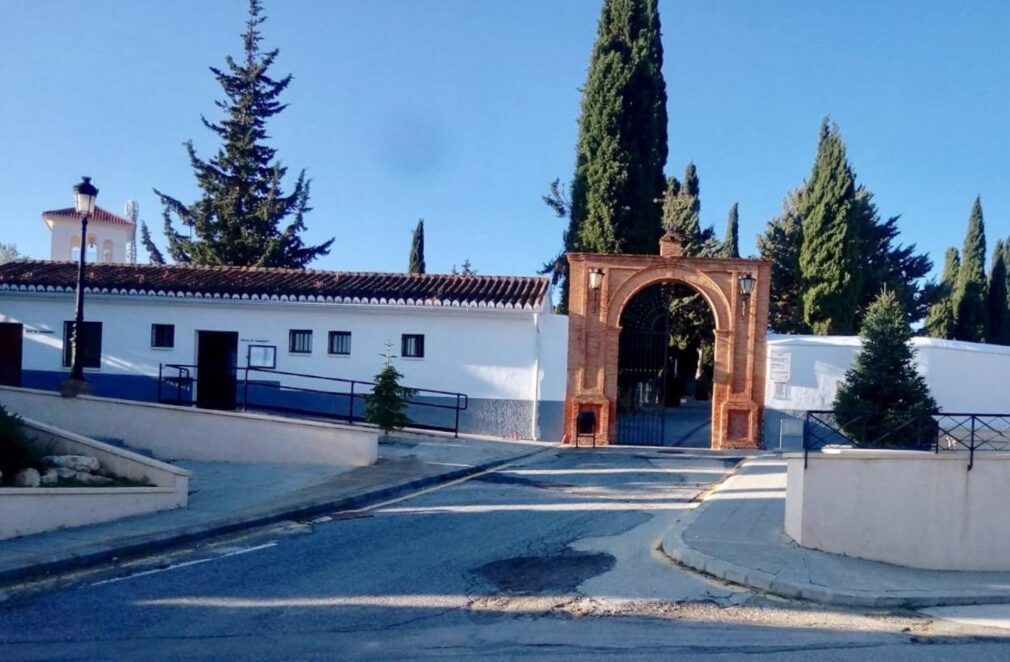 Granada.- Sucesos.- Dan sepultura a los restos de un joven desaparecido y muerto violentamente en Guadix hace 30 años