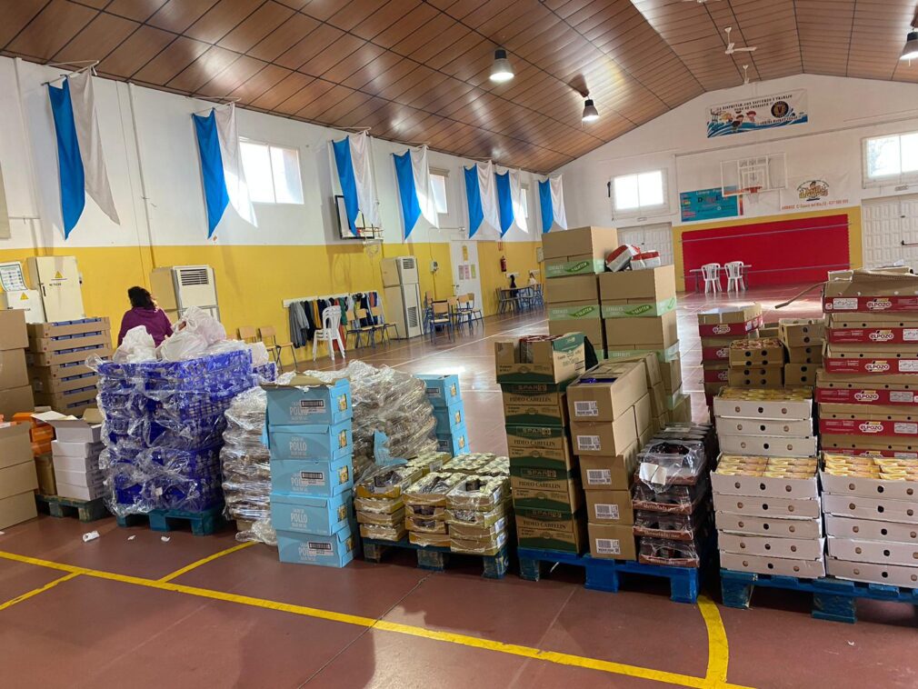 Vegas del Genil reparte 100 cestas de Navidad entre las familias más necesitadas