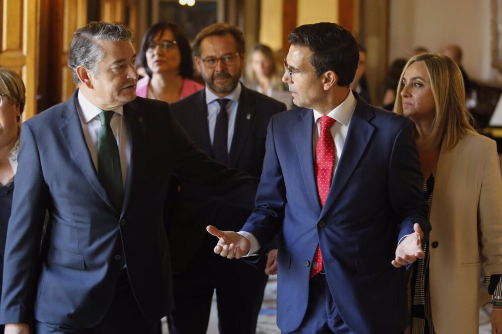 Granada.- El alcalde convoca el Pacto por Granada y afea a la Junta que intente "arrimar el ascua a su sardina"