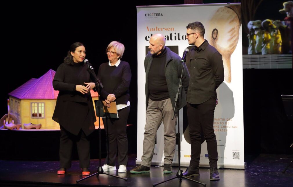 Granada.- Títeres Etcétera programa en Navidad 'Andersen, el Patito Feo' en el Centro Lorca