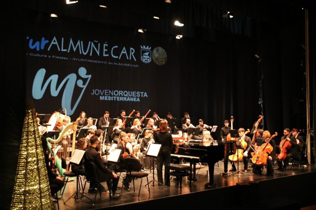 CONCIERTO AÑO NUEVO CO LA ORQUESTA JOVEN MEDITERRANEA EN ALMUÑECAR 2 23