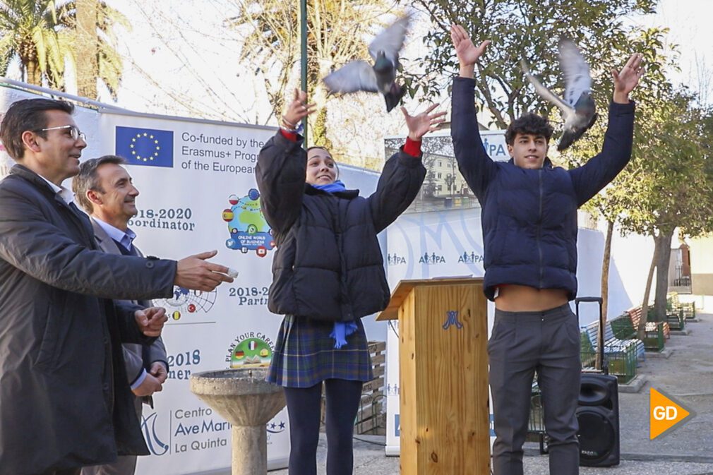 El Colegio Ave María de la Quinta ha recibido la visita del alcalde de Granada en la celebración del Día de la No Violencia y la Paz- Celia Pérez-21 (6)