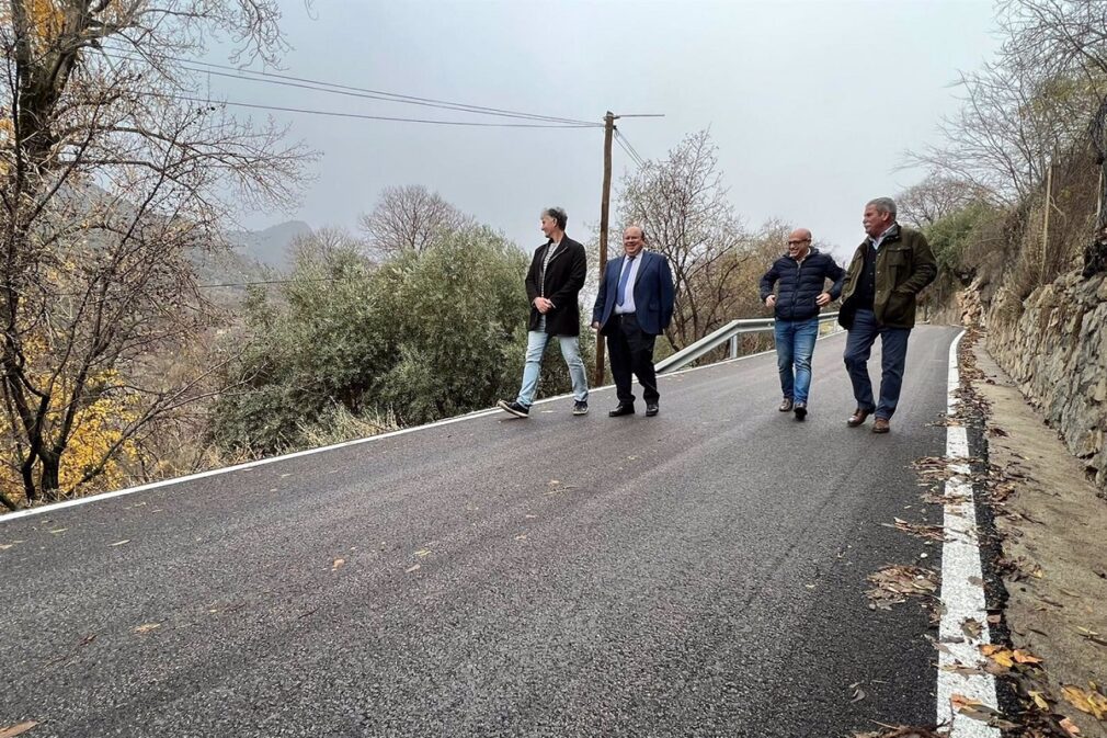 Granada.- Camino del Castañar estrena firme y mejora el acceso a Sierra Nevada desde Güéjar