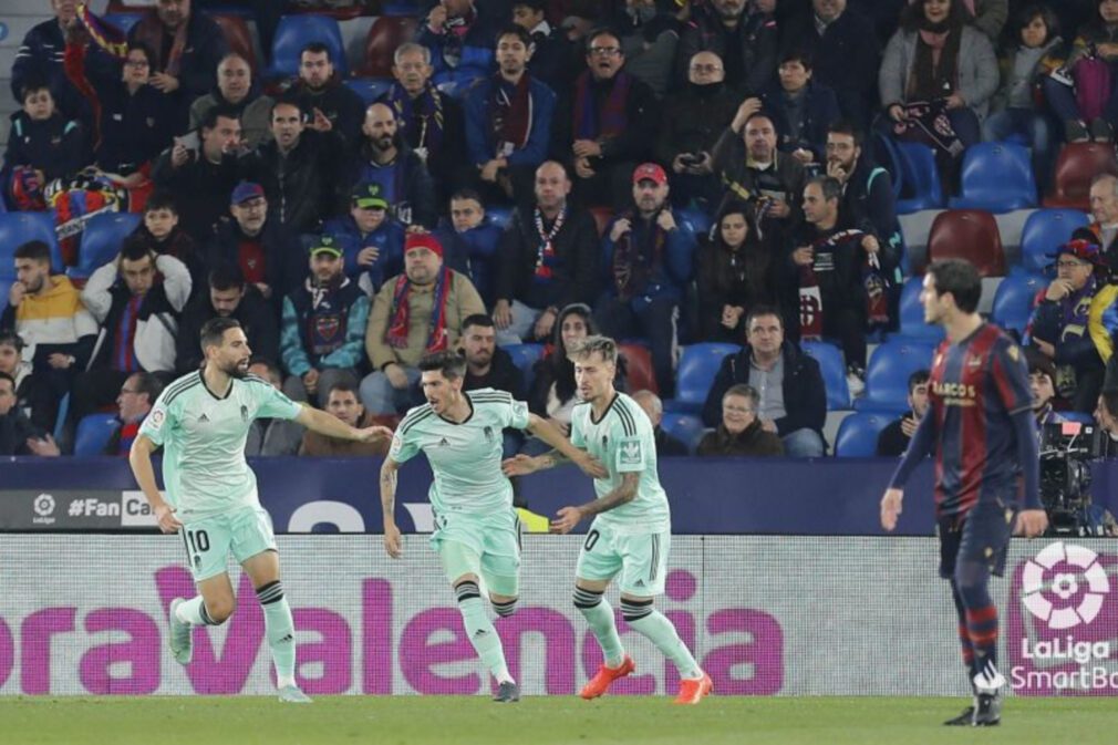 carlos-neva-gol-granada-cf-levante-ud