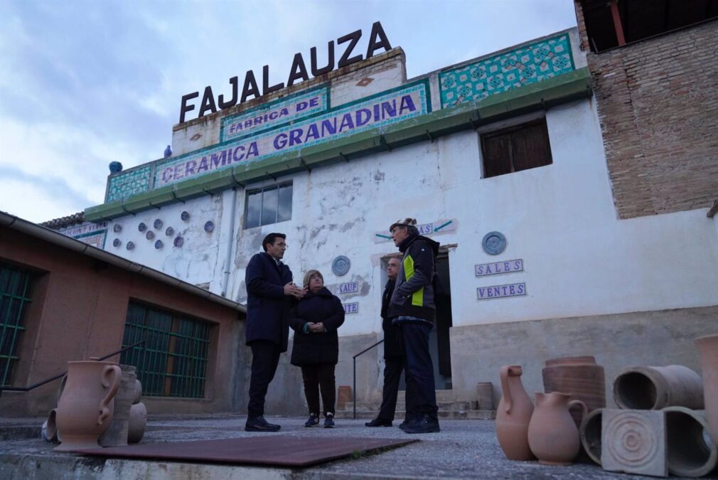 Granada.- El Ayuntamiento busca vías para rehabilitar la antigua fábrica de Fajalauza